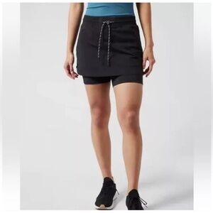 Athleta Women's Trekkie Skort Jupe-Short Trekkie Black